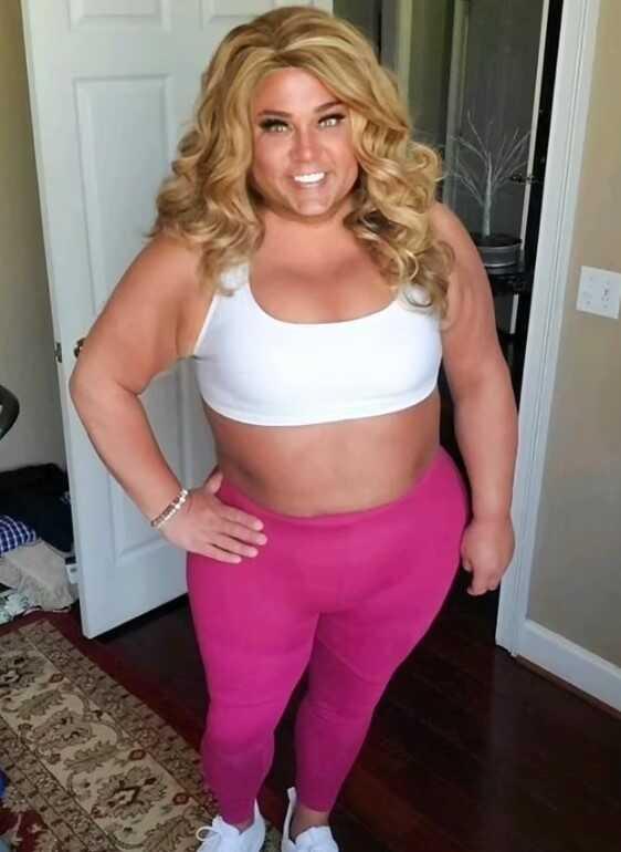 Kadın elbisesi ile çekilmiş fotoğrafları ortaya çıkan belediye başkanı intihar etti