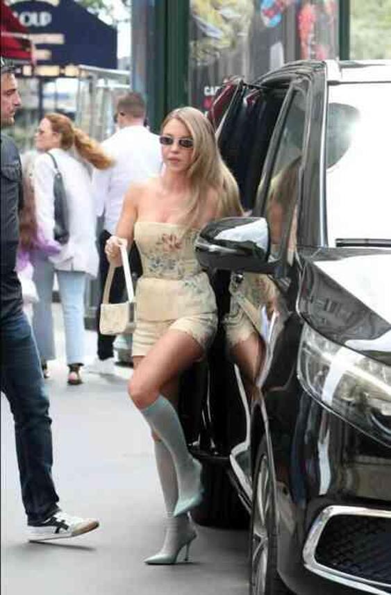 Sydney Sweeney, giydiği son kıyafetle dalga konusu oldu: 'Bebek bezi giymiş gibi duruyor'