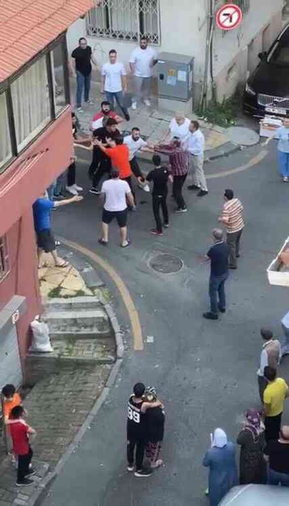 Daireyi boşalt tartışmasında sinirler gerildi! Evden çıkmayan kiracısını oğullarıyla birlikte dövdü