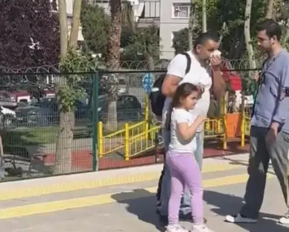 Marmaray'da yumruk atan adam kim, yakalandı mı?