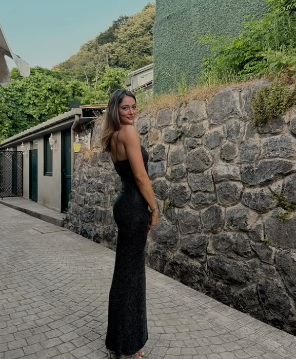 Zehra Güneş ve kardeşi düğünden fotoğraf paylaştı! Her gören aynı yorumu yaptı