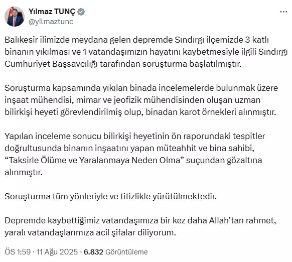 Sındırgıda'daki depremde yıkılan bina