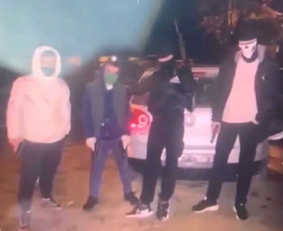İstanbul'da çökertilen suç örgütünden yeni görüntüler! Uzun namlulu silahlarla sokak sokak dolaşmışlar