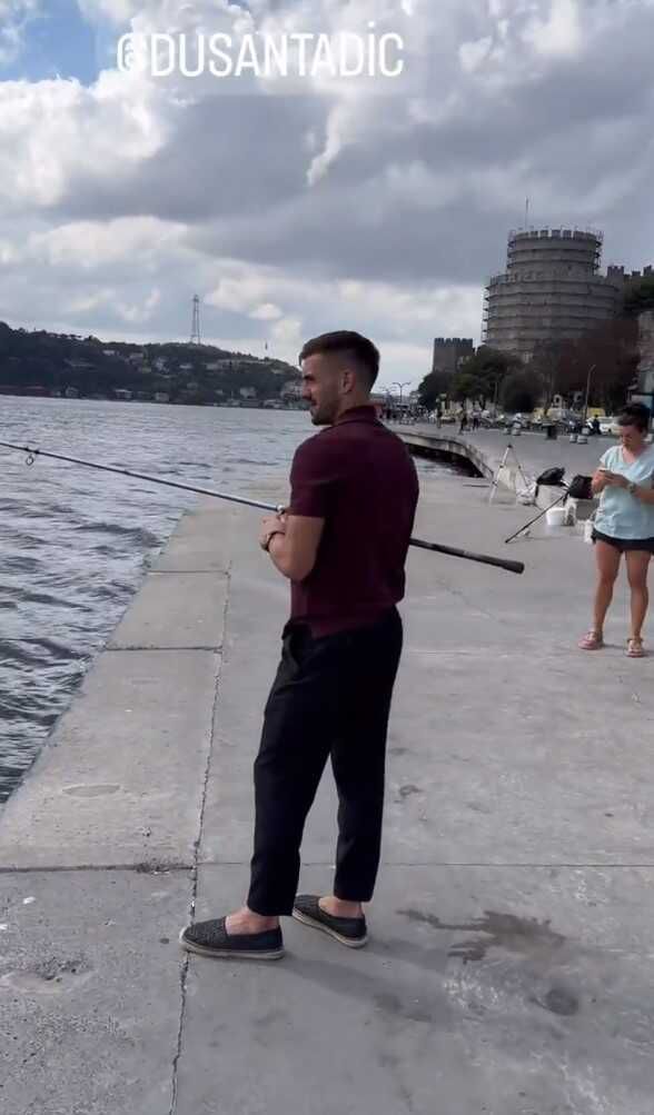 Fenerbahçe'nin yıldızı Tadic, İstanbul Boğazı'na olta attı
