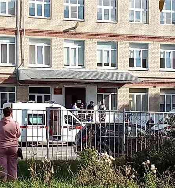 Rusya'da 13 yaşındaki öğrenci arkadaşlarına tüfek ve bıçakla saldırdı