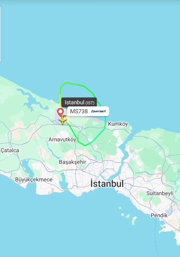 Duman ikazı alan pilot İstanbul Havalimanı'na acil iniş yaptı