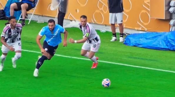 Sosyal medya bunu konuşuyor! Kostic'in yediği çalımı görenler şoke oldu