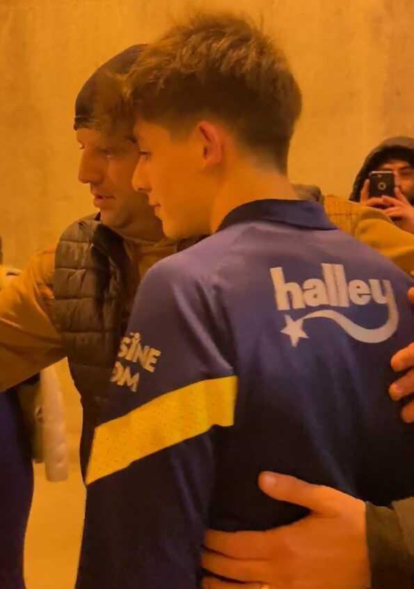 Futbolseverler birbiriyle yarıştı! Olimpiyat Stadı'nın çıkışında Arda Güler çılgınlığı!