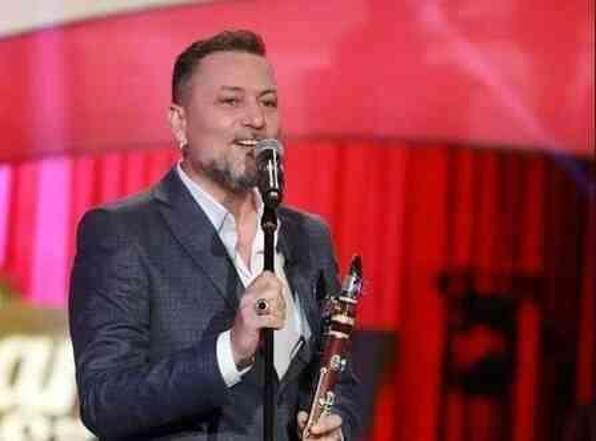 Hüsnü Şenlendirici AK Parti İzmir Bergama'ya aday oldu! Hüsnü Şenlendirici kimdir, kaç yaşında?