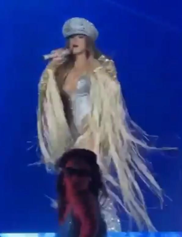 Jennifer Lopez, İstanbul'u adeta salladı