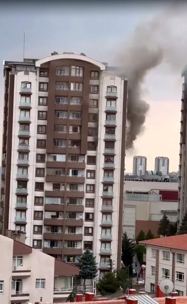 Ankara'da bir binada yangın! Mahsur kalan anne ve oğlu kurtarıldı