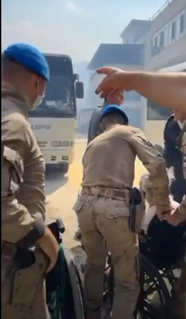 Çanakkale'den gelen görüntüler iç açıcı değil! Çok sayıda gözaltı var