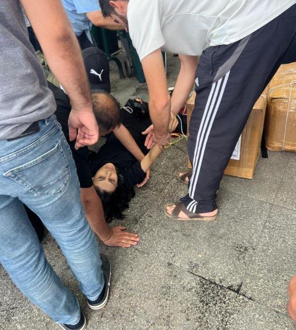 Babanın kızını tüfekle vurduğu an!