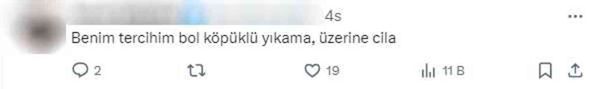 Oto yıkıma istasyonunda sucuk yıkadılar