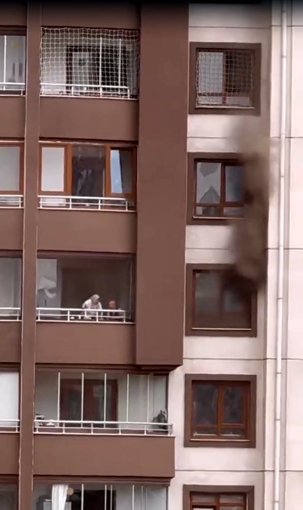 Ankara'da bir binada yangın! Mahsur kalan anne ve oğlu kurtarıldı
