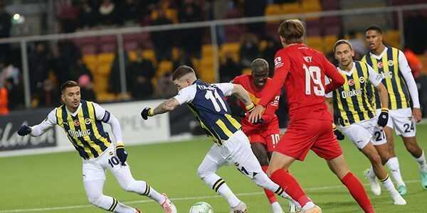 Fenerbahçe, Konferans Ligi beşinci hafta maçında Nordsjaelland'a 6-1 yenildi