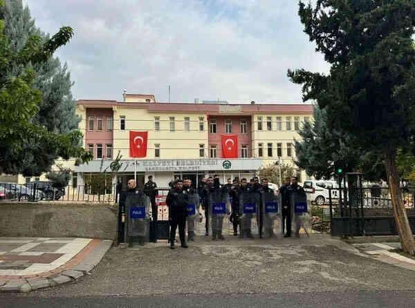 DEM Parti Eş Genel Başkanı Bakırhan'dan Mardin'de isyan çağrısı