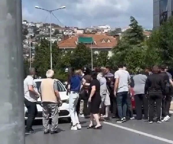 Kaza sonrası ortalık fena karıştı! Kaçmaya çalışan yabancı uyruklu 3 kişi önüne gelene saldırdı