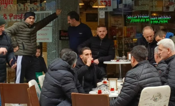 Galatasaray'ın yıldızı mahallesini ziyaret etti! İşte nedeni