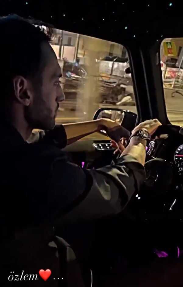 Hakan Çalhanoğlu'nu memleket özlemi sardı! Milano sokaklarında Bayburt türküsü dinledi