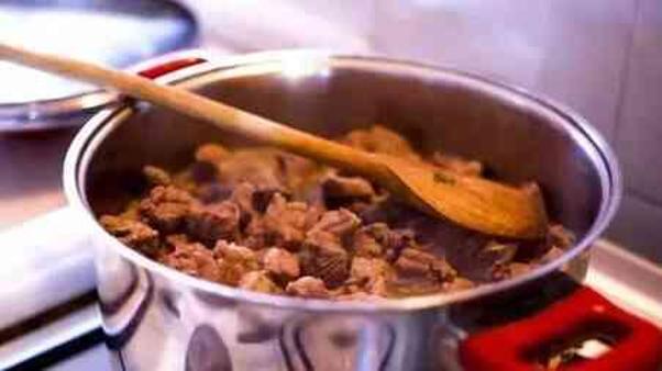 KURBAN ETİ NASIL DAĞITILIR? Kurban Bayramı'nda etler kimlere verilmeli?