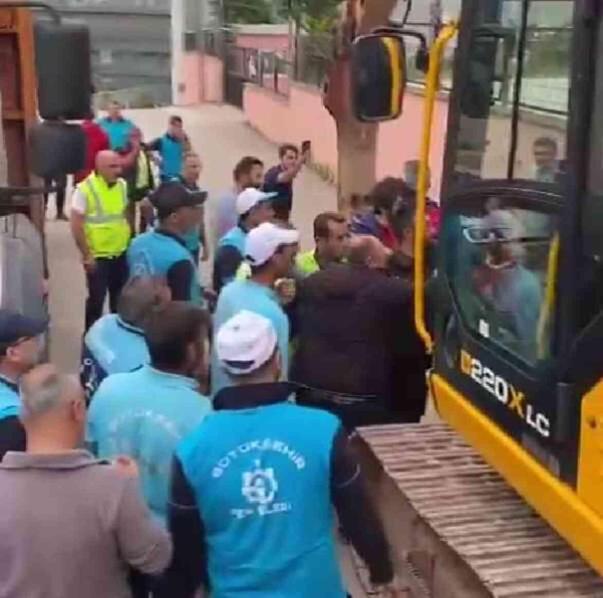 Kocaeli Büyükşehir Belediyesi'nden arbede açıklaması! 'Yorumsuz' ifadesiyle video paylaştılar