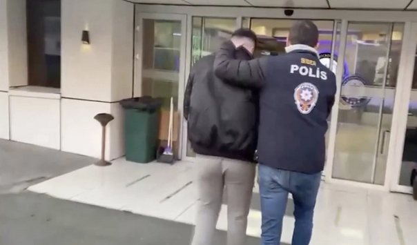 Papara operasyonunun görüntüleri! Balya balya para çıktı