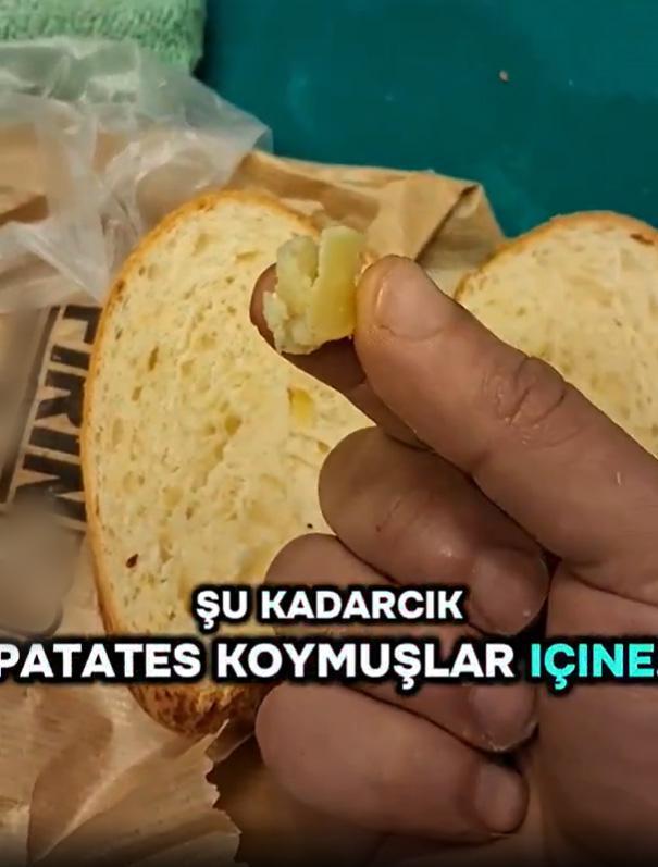 Aldığı poğaçanın içini açan vatandaş isyan etti