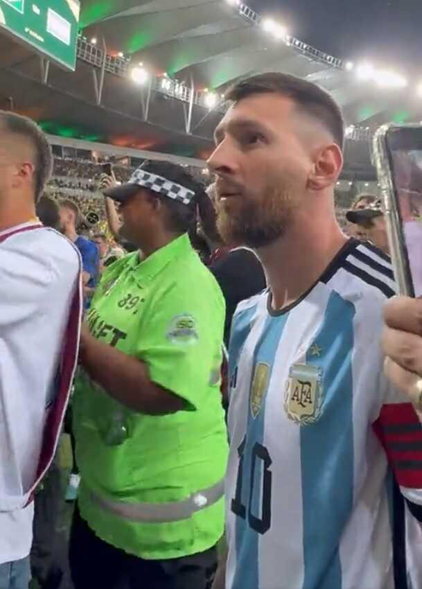 Brezilya-Arjantin maçında skandal görüntüler! Messi takımı sahadan çekti