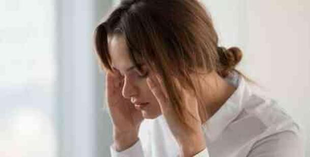 PANİK ATAK NEDEN OLUR? Panik atak belirtileri nedir, nasıl başlar? #127973