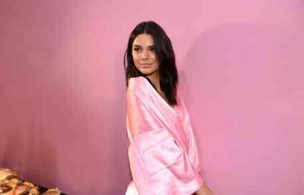 Victoria's Secret Fashion Show'da Kendall Jenner var mı?