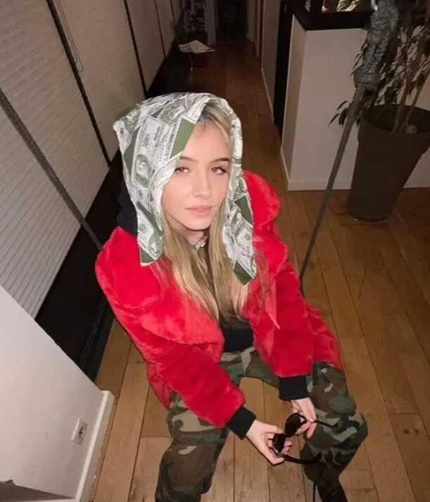 Babası taht hakkından vazgeçti! İşte İtalya'nın model ve sosyal medya fenomeni olan kraliçe adayı