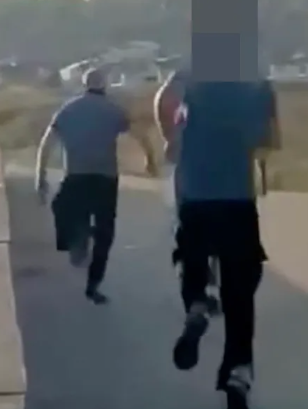 Bir grup genç, 'pedofil' dedikleri adamı döverek öldürdü