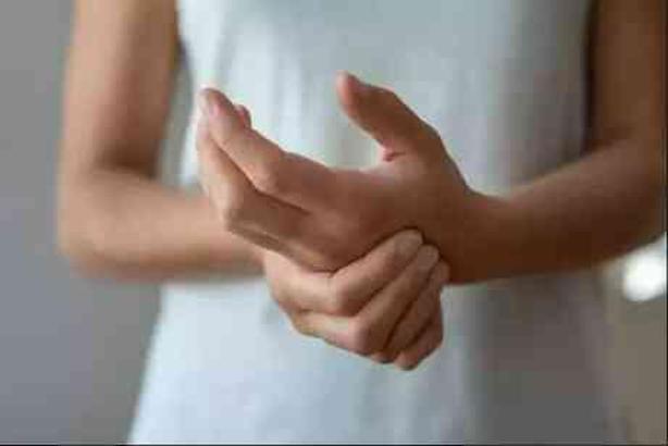 Kelebek Hastalığı nedir? Kelebek Hastalığı belirtisi nedir? Hangi bölüm bakar?