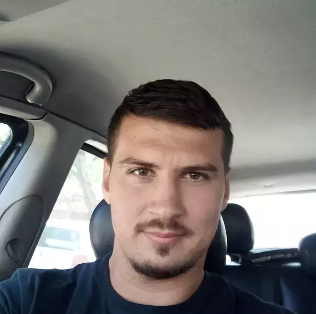 Futbol hakemi, eski sevgilisini kafede öldürdü ardından intihara kalkıştı