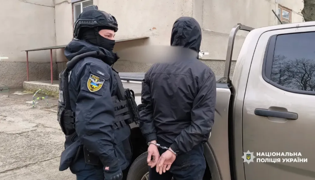 İnsanlık dışı olay: Yeni doğan bebeğini satmaya çalışan çift tutuklandı