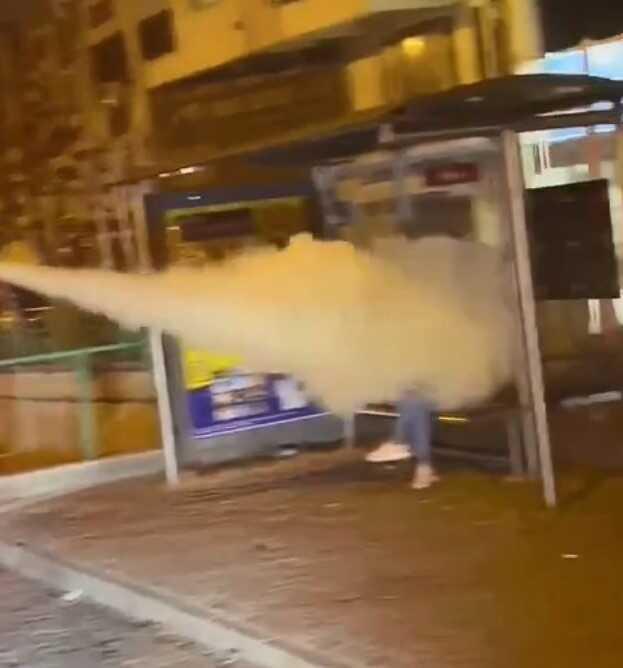 Trans bireye yangın tüpüyle saldırı