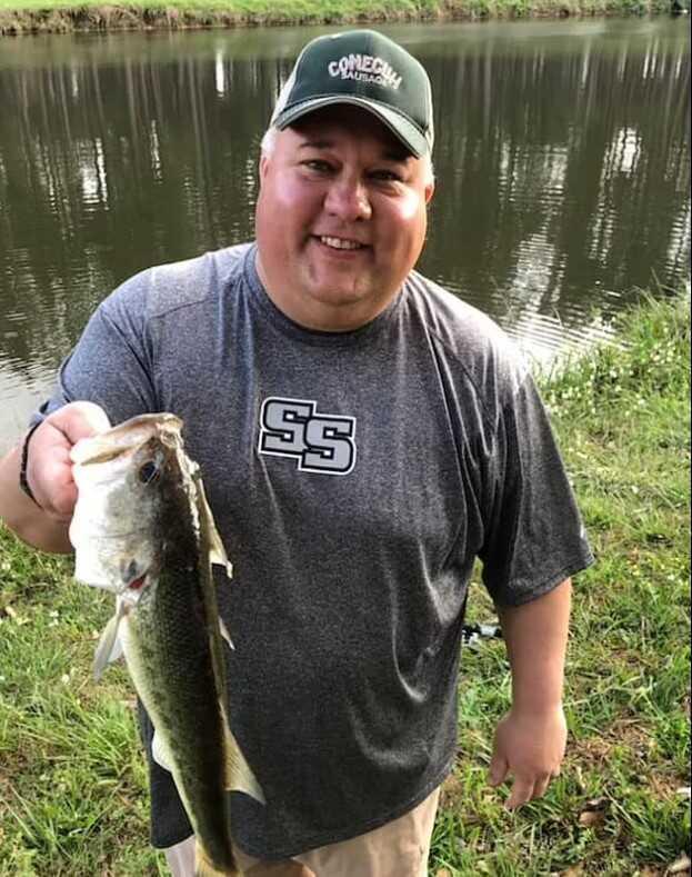 Kadın elbisesi ile çekilmiş fotoğrafları ortaya çıkan belediye başkanı intihar etti