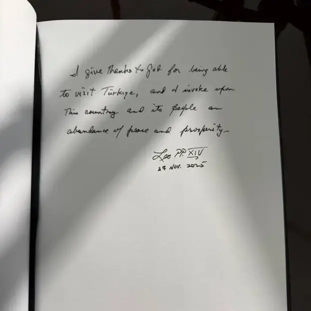 Papa 14. Leo, Anıtkabir'i ziyaret etti! İşte Özel Defter'e yazdığı not