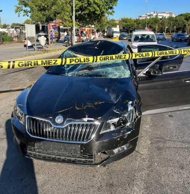 Kadıköy'de otomobil bisikletliye çarptı: 1 ölü