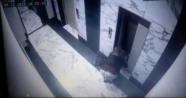 Dehşet anları kamerada: Küçük çocuk asansör boşluğuna düştü!