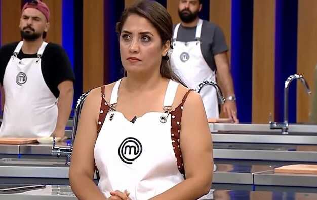 MasterChef Azize'nin değişimi izleyenleri şaşırttı! Görenler estetik mi yaptırdı diyor!