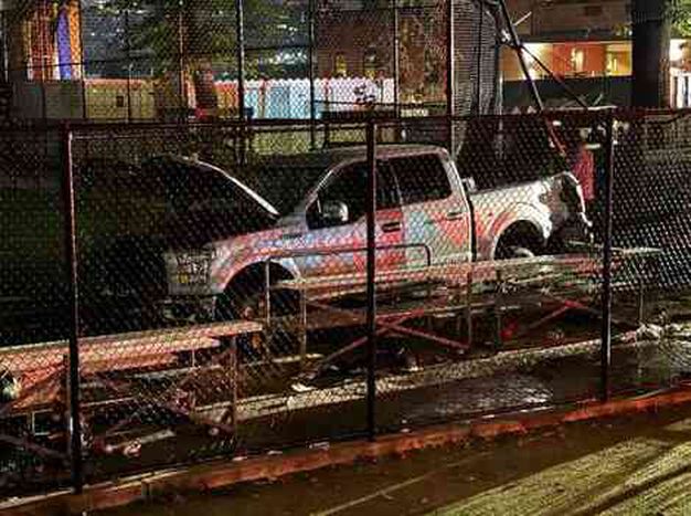 New York'ta sürücüsü sarhoş olan kamyon, 4 Temmuz Bağımsızlık Günü kutlamalarının yapıldığı alana daldı: 3 Ölü, 9 Yaralı