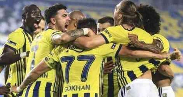 Eski Fenerbahçe yıldızı Papiss Cisse kaç TL'ye futbol oynuyor?