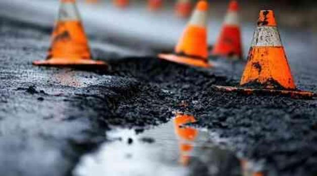 41 yaşındaki bir adam, kamyonunun arızalanması sonucu üzerine boşalan sıcak asfaltın altında kalarak hayatını kaybetti