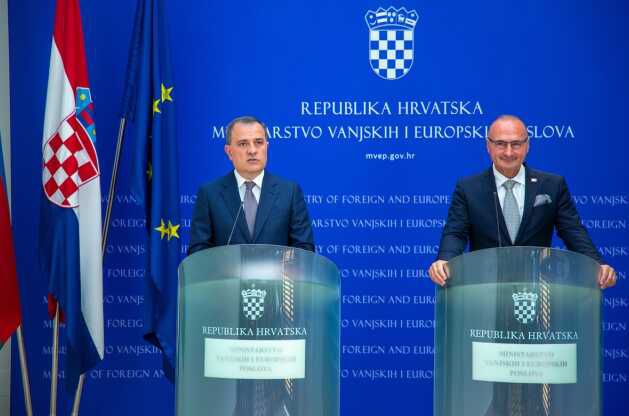 Paşinyan: Azerbaycan, Ermenistan sınırına ve Dağlık Karabağ'la olan ayrım hattına asker yığdı, durum patlamaya hazır