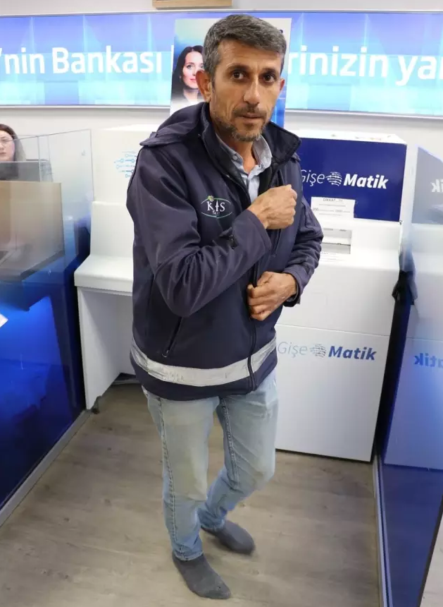 Belediye işçisinden duygulandıran hareket