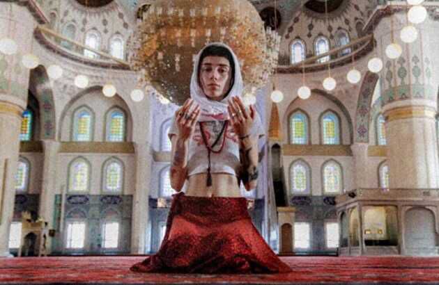Kocatepe Camii'ndeki uygunsuz fotoğraf çekimiyle ilgili iddianame hazırlandı