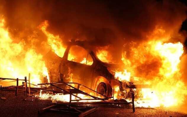 Fransa'nın Clamart kentinde 3 Temmuz'a kadar sokağa çıkma yasağı ilan edildi