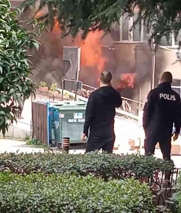 Tadilat yapılan gece kulübünde yangın: 16 kişi öldü, 7 kişi yaralandı